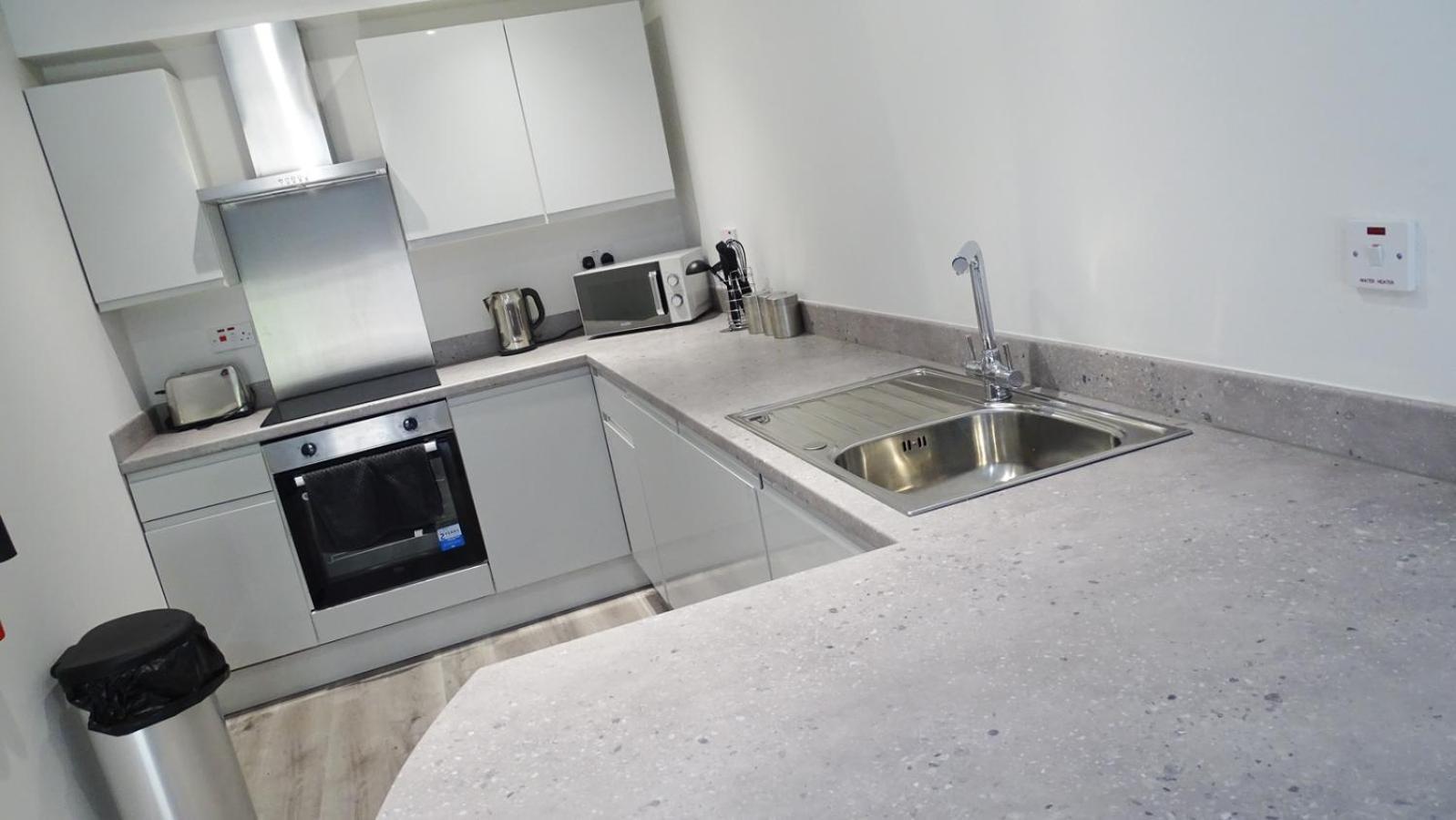 Cocoon @ International Inn + Apartments Liverpool Bagian luar foto